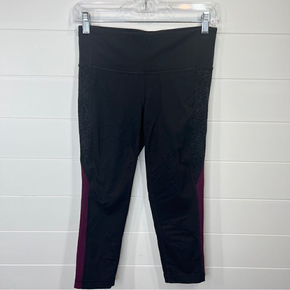 🌺3 FOR $20🌺 - Athleta Black Maroon Trim Capri Leggings Small
